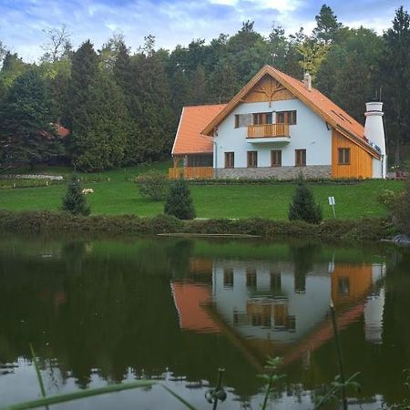 Aliret Vadaszhaz Ságvár Eksteriør bilde