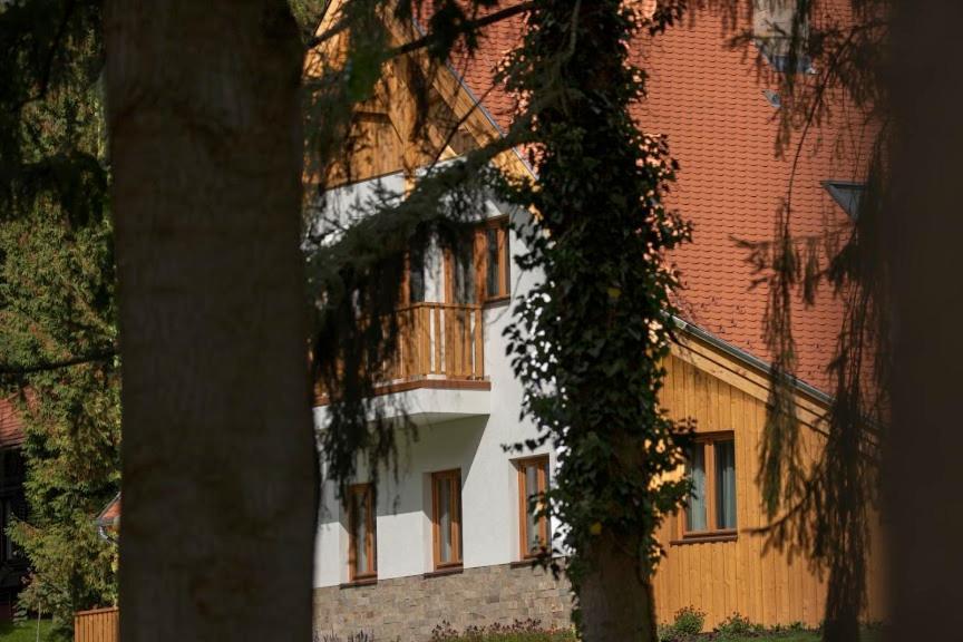 Aliret Vadaszhaz Ságvár Eksteriør bilde